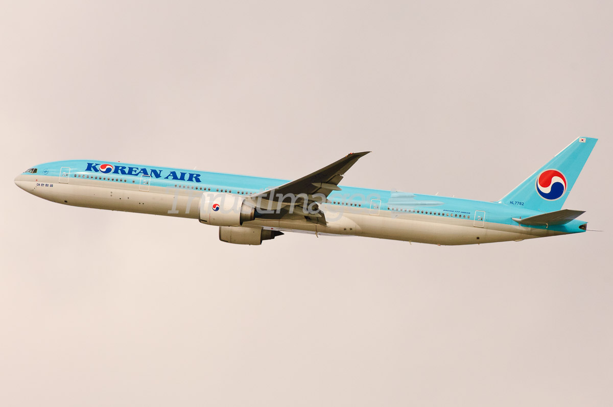 Boeing 777-3B5/ER HL7782 (cn 37643/785)